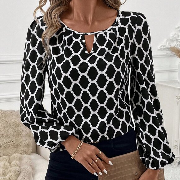 Tops - Black & White Casual Women's Keyhole Neck All Over Print Hollow Out Blouse
